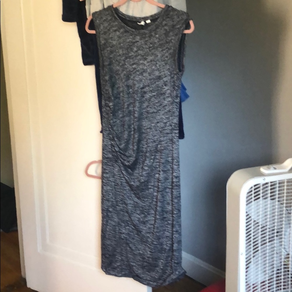 Sleeveless dress with side ruching